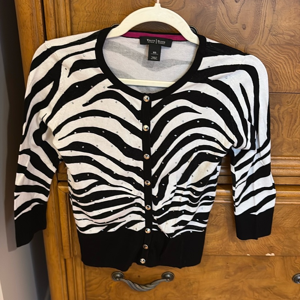 Women’s WHBM cardigan